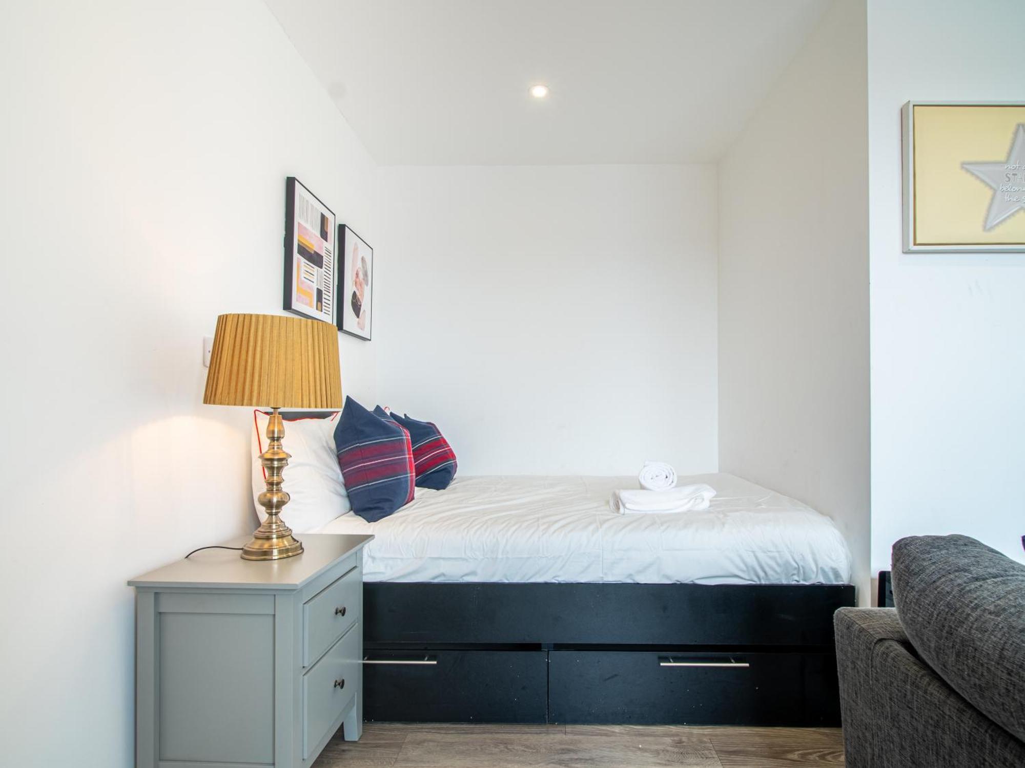 Apartment Vibrant Bright Sleeps 2 Sheffield